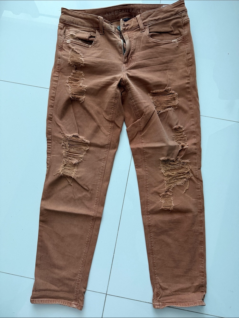 American Eagle Outfitters Women's Distressed Tan Straight Jeans